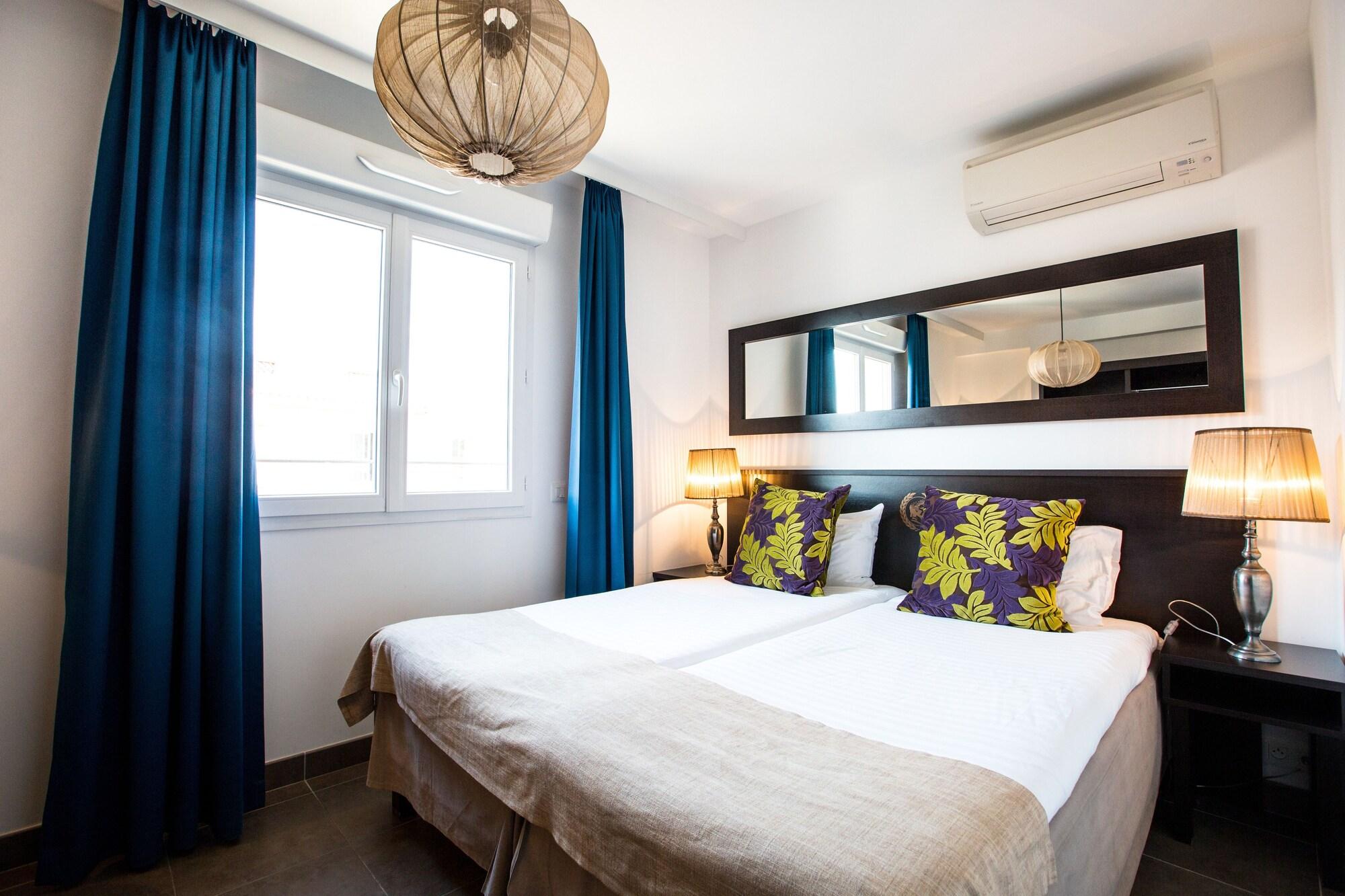 Langley Resort Napoleon Bonaparte LʼÎle-Rousse Buitenkant foto